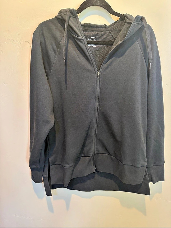 Nike Jackets & Blazers - Nike women’s Black Dri-FIT Hooded Jacket